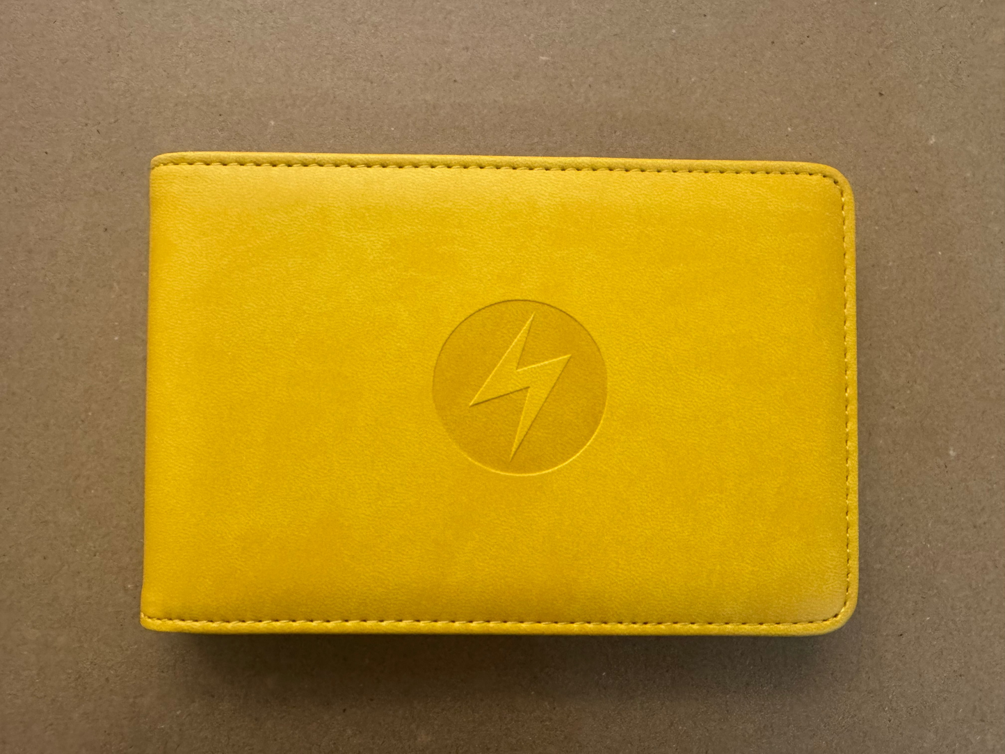 Pocket Binder (Can keep 64 Singles)